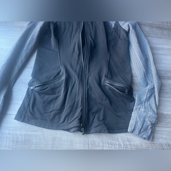 Ivivva girls size 14 track zip up jacket - Picture 2 of 8